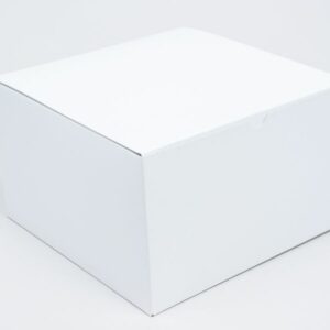 White Tuck Top Bakery Boxes (8" x 5" x 4")